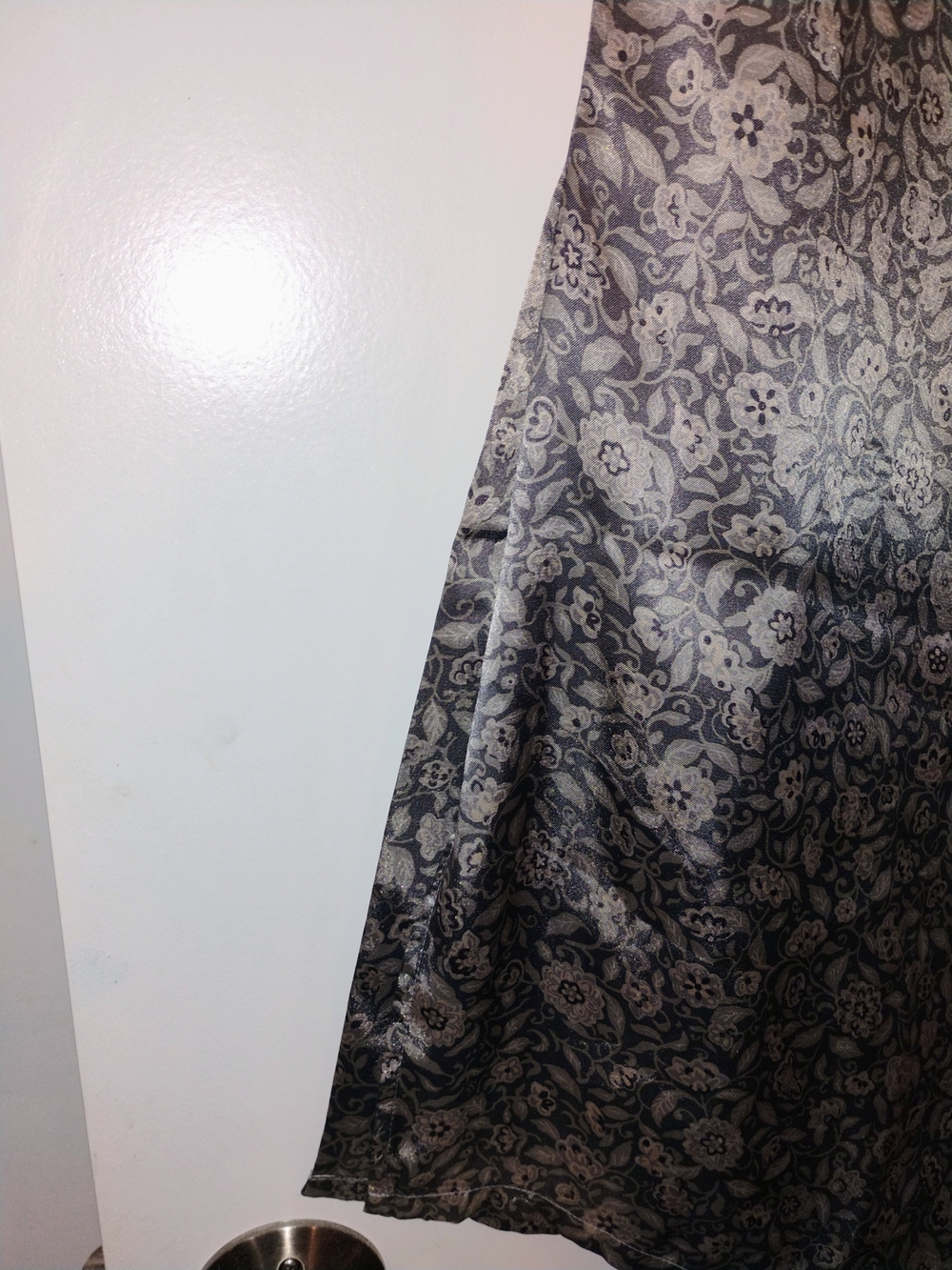 Old Navy Floral Satin Midi Slip Skirt Gray Black Silk Ditsy Print Whimsical L - Picture 3 of 6